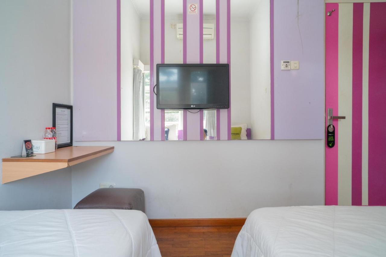 Urbanview Hotel Fiffa Kauman マラン エクステリア 写真